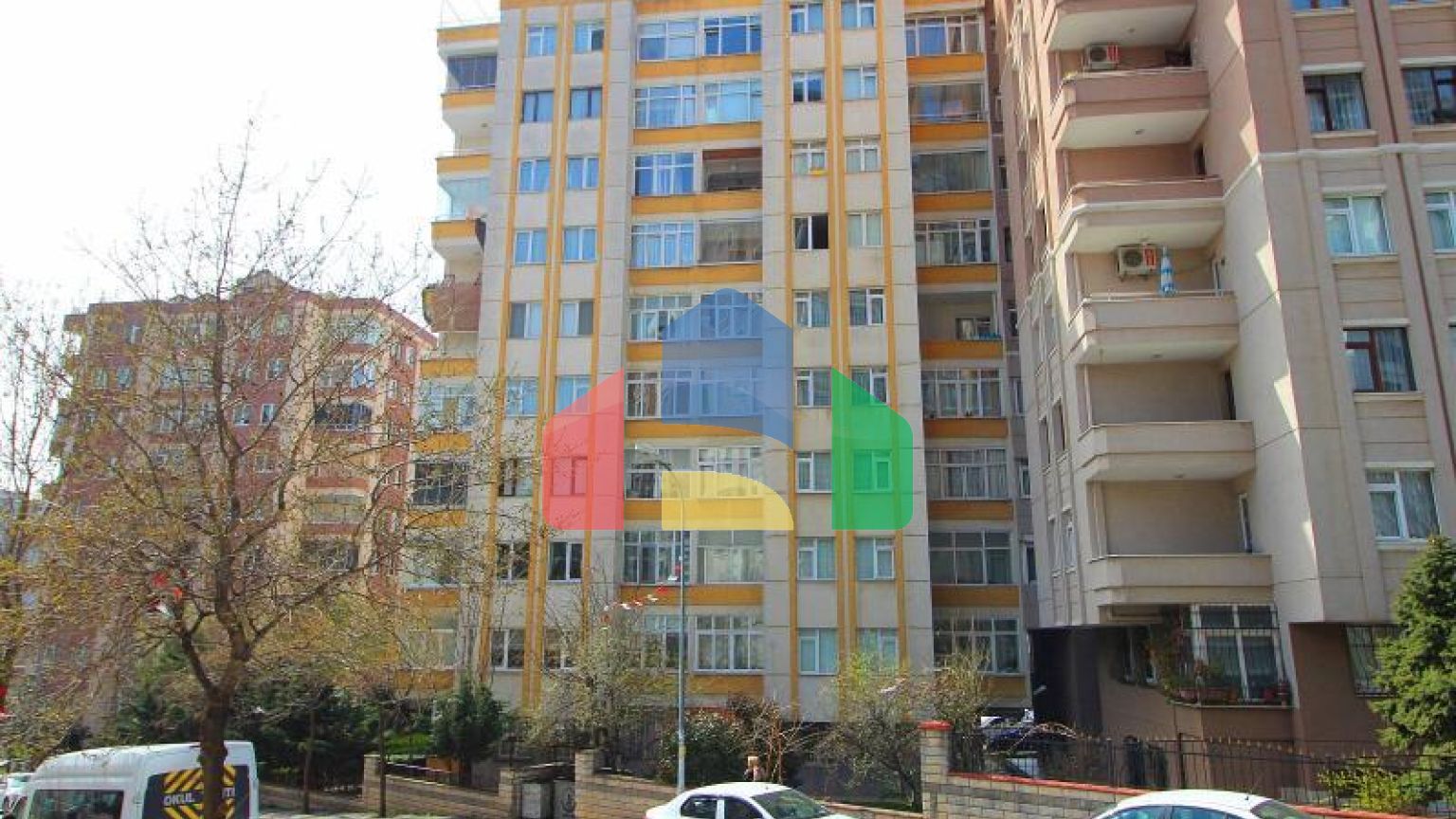 Пентхаус 5+1 с видом на море в Стамбуле