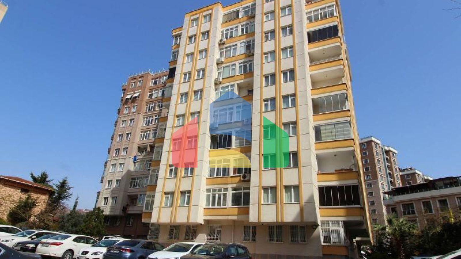 Пентхаус 5+1 с видом на море в Стамбуле