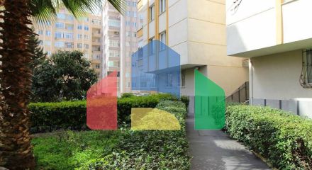 Пентхаус 5+1 с видом на море в Стамбуле