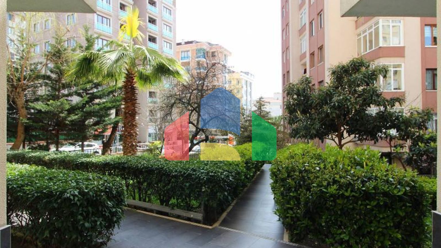 Пентхаус 5+1 с видом на море в Стамбуле