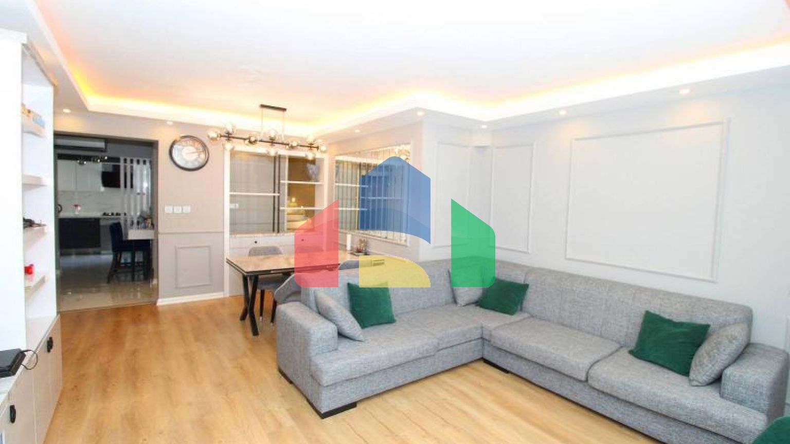 Пентхаус 5+1 с видом на море в Стамбуле