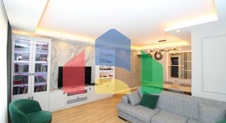 Пентхаус 5+1 с видом на море в Стамбуле