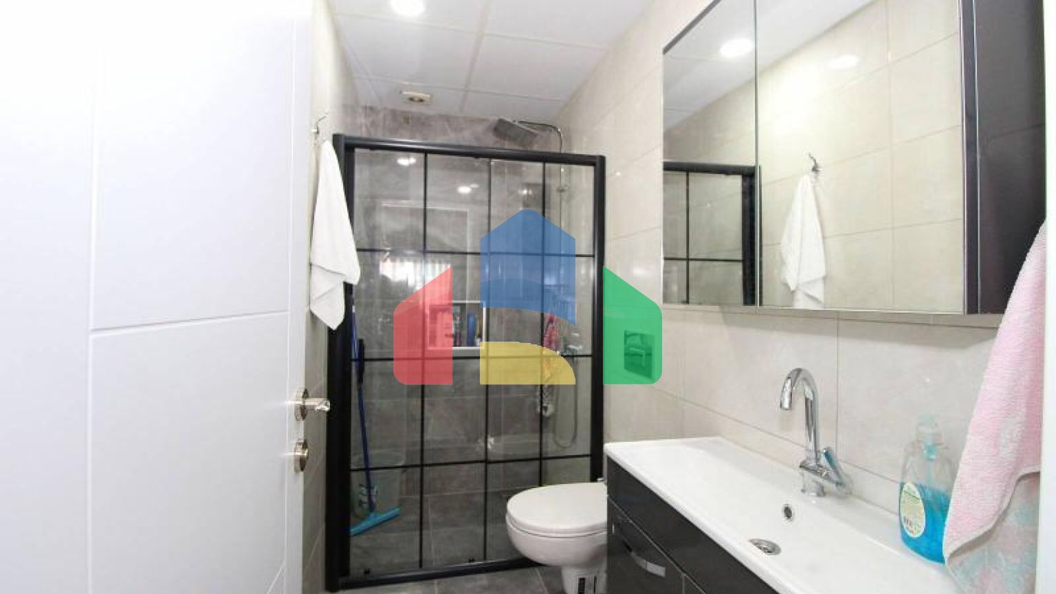 Пентхаус 5+1 с видом на море в Стамбуле