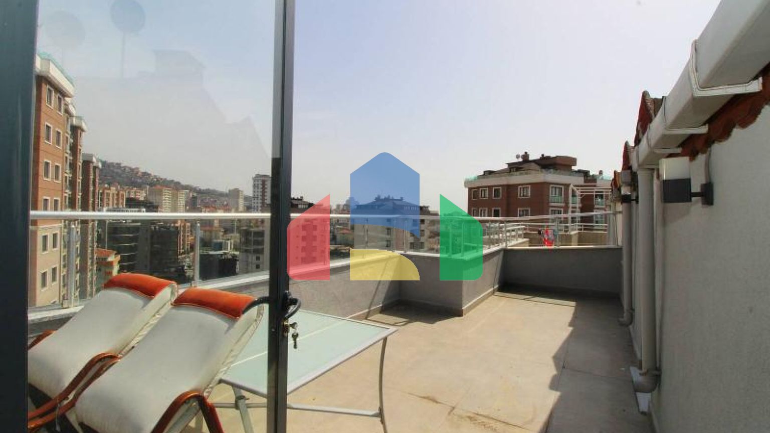 Пентхаус 5+1 с видом на море в Стамбуле