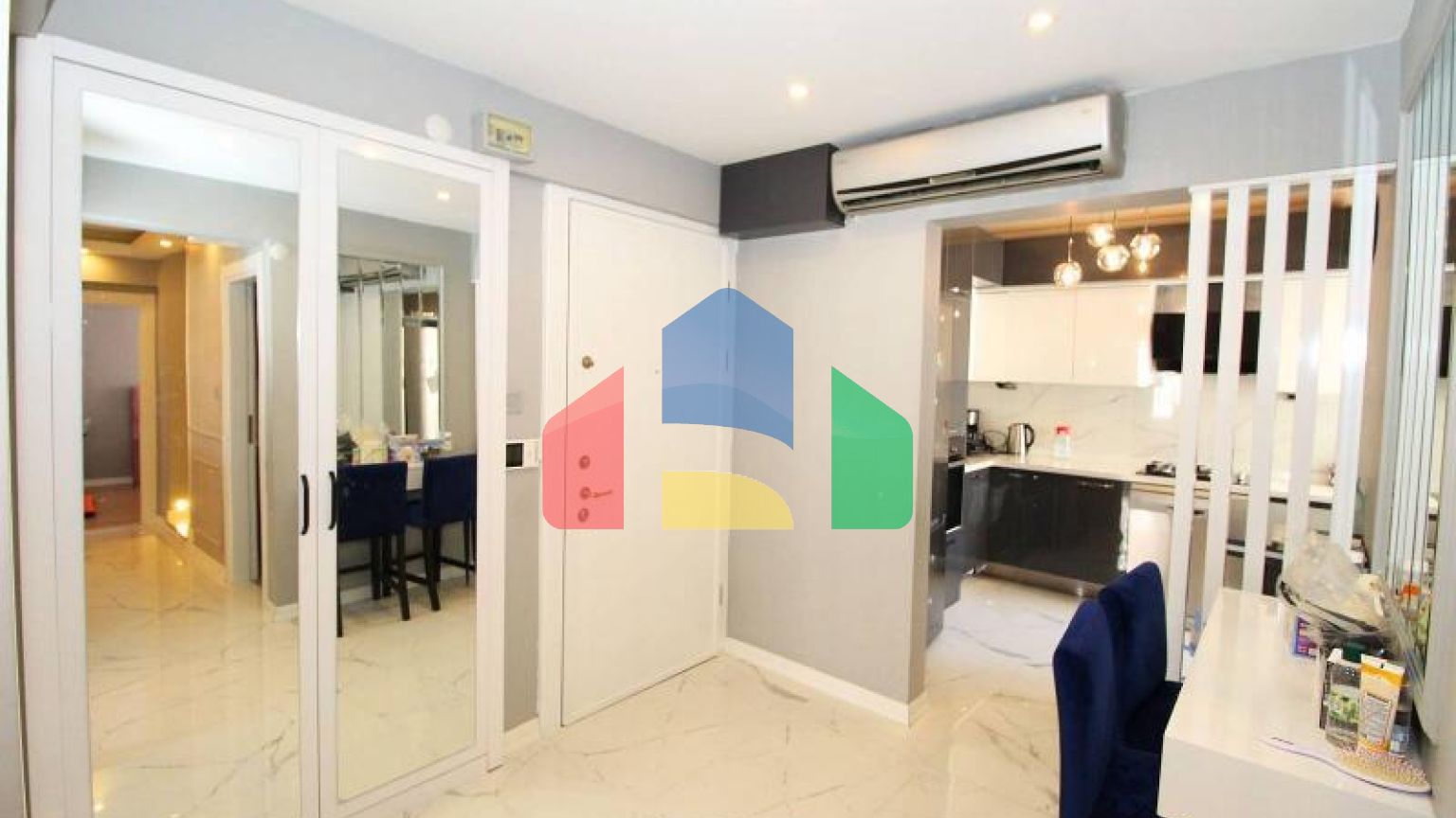 Пентхаус 5+1 с видом на море в Стамбуле