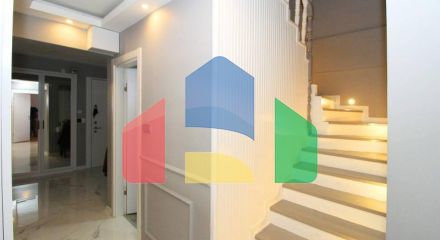 Пентхаус 5+1 с видом на море в Стамбуле