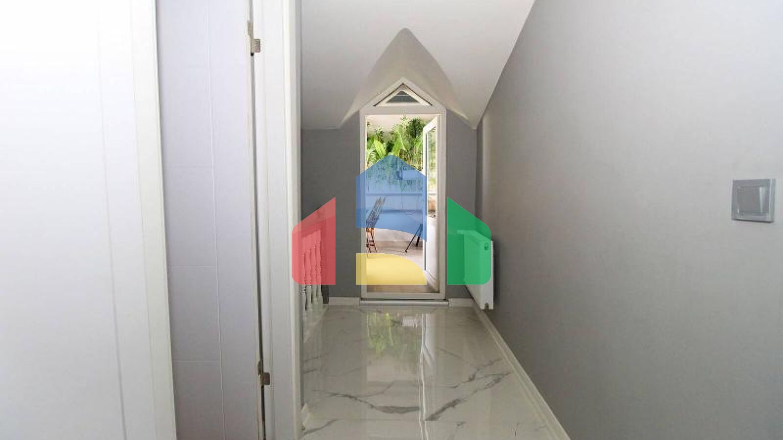 Пентхаус 5+1 с видом на море в Стамбуле