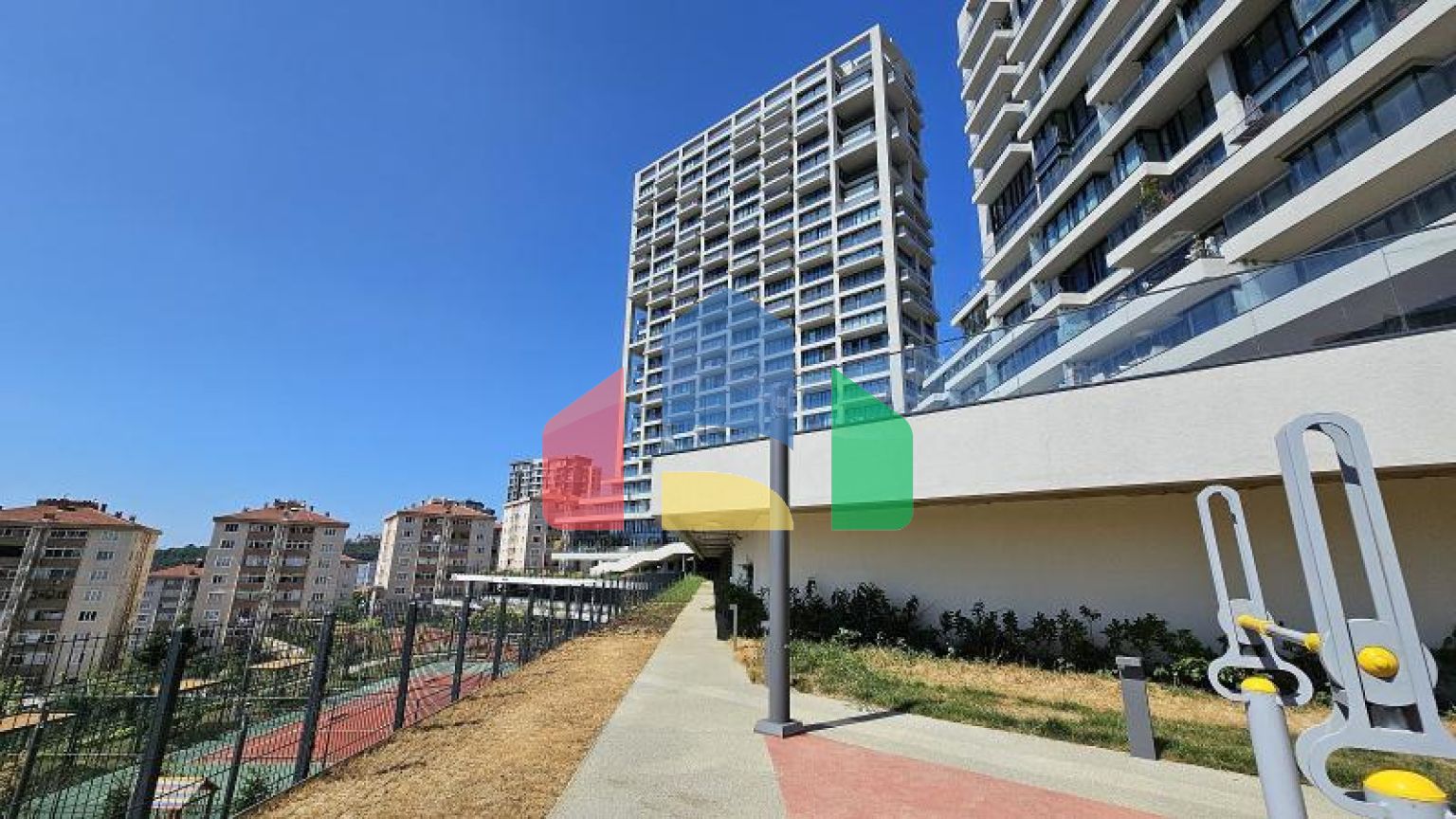 Квартира 1+1 с видом на море в Стамбуле