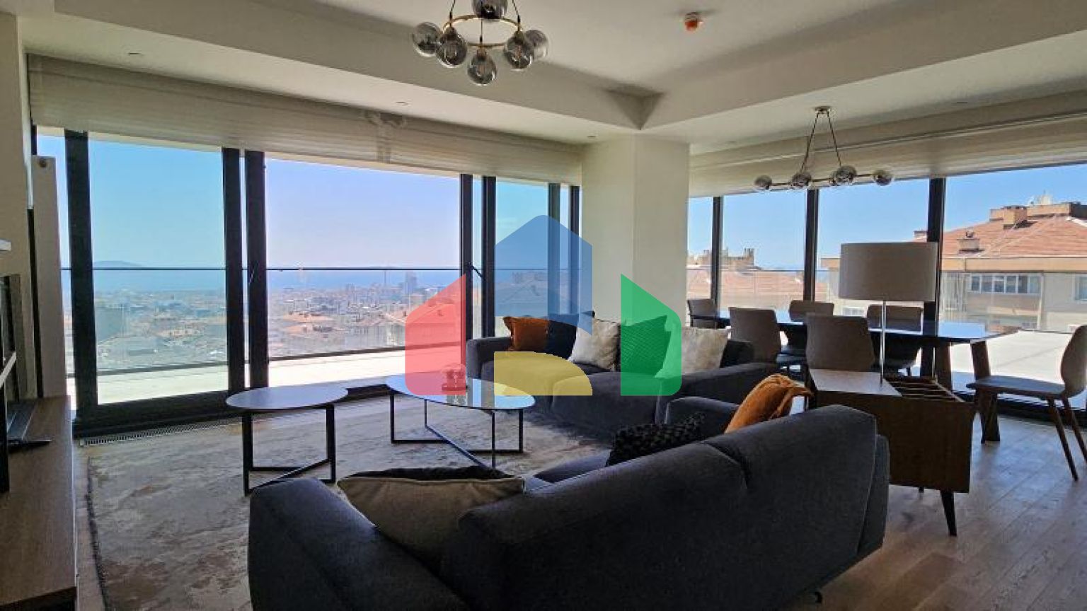 Квартира 3+1 с видом на море в Стамбуле