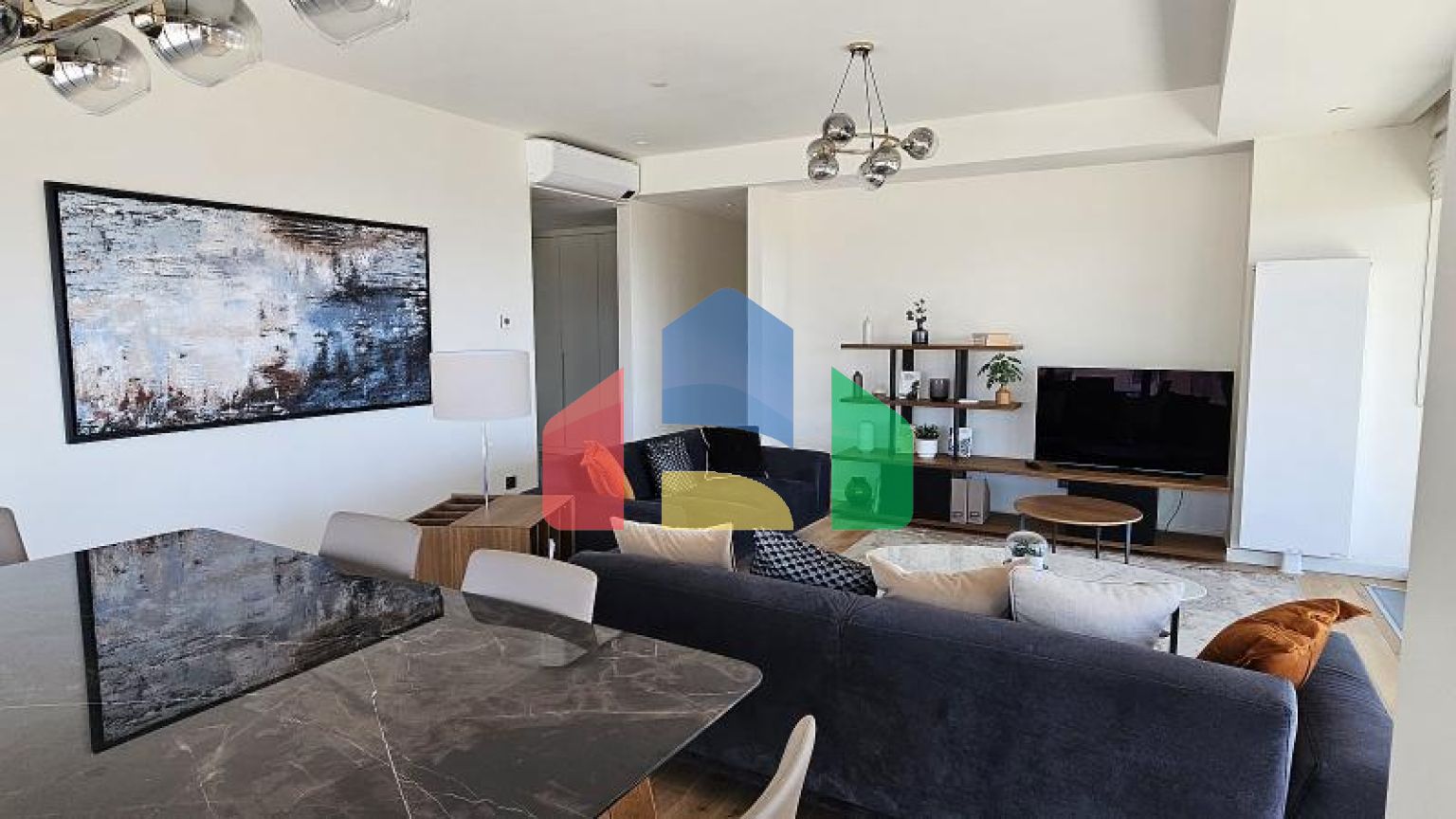 Квартира 3+1 с видом на море в Стамбуле