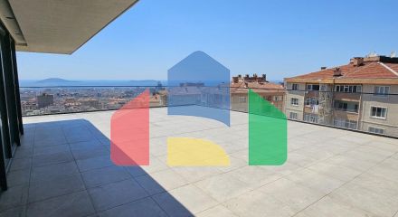 Квартира 3+1 с видом на море в Стамбуле