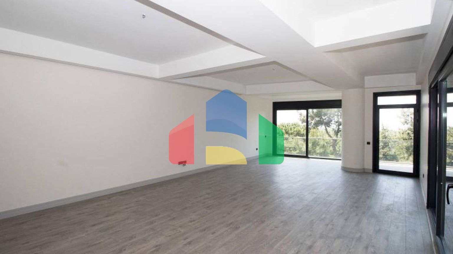 Дюплекс 5+2 с видом на море в Стамбуле