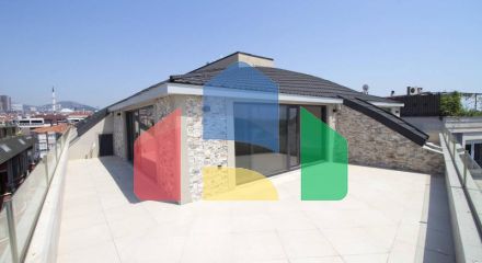 Дюплекс 5+2 с видом на море в Стамбуле