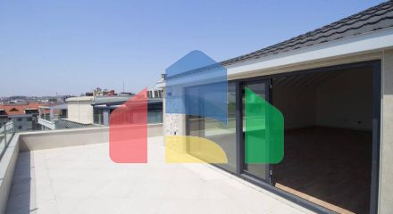 Дюплекс 5+2 с видом на море в Стамбуле