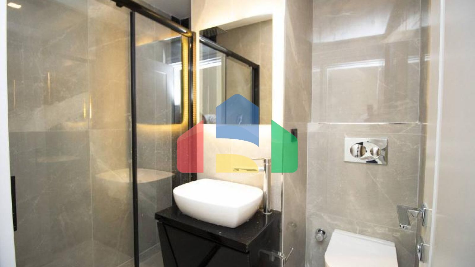 Дюплекс 5+2 с видом на море в Стамбуле