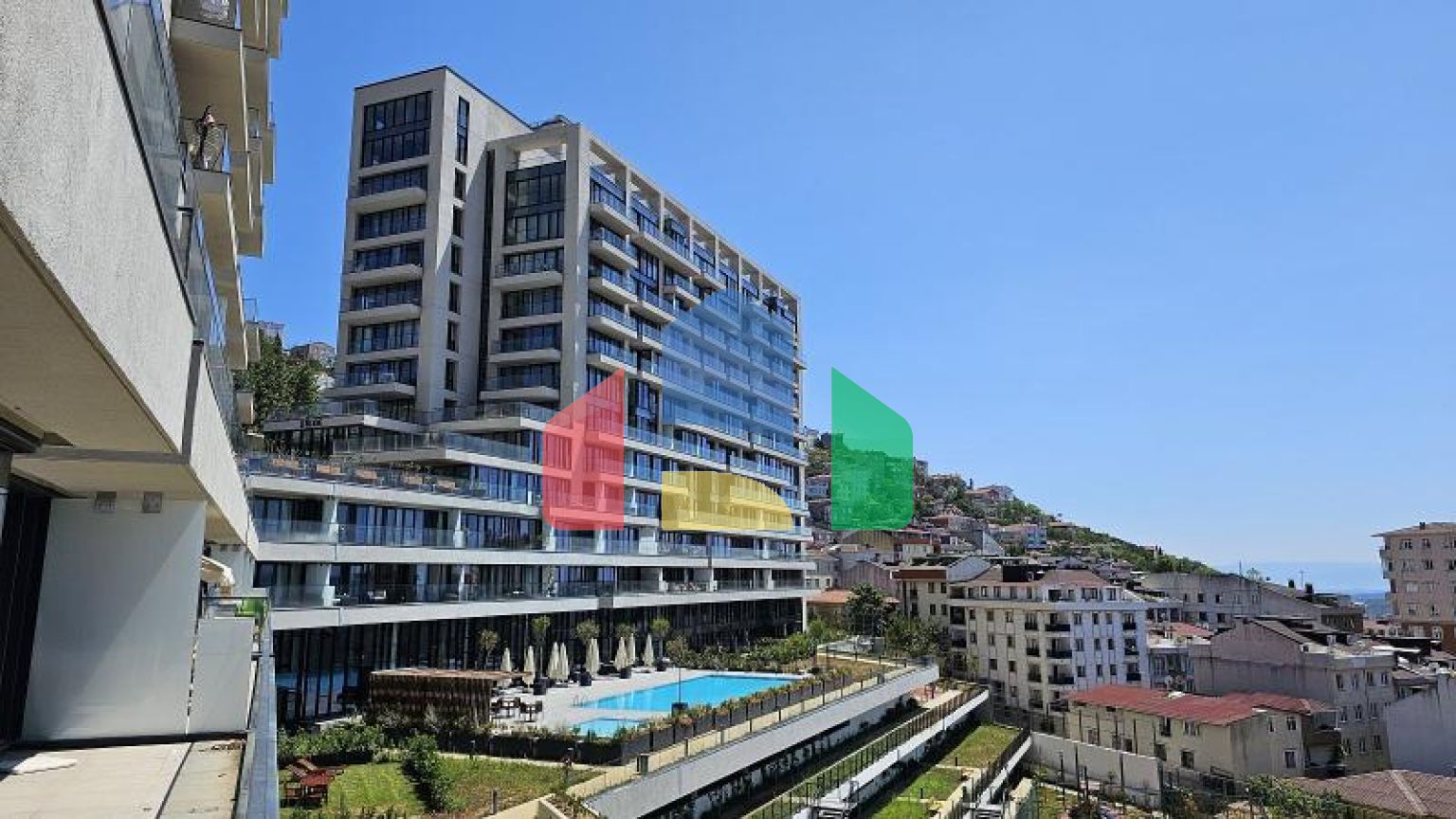 Квартира 2+1 с видом на море в Стамбуле