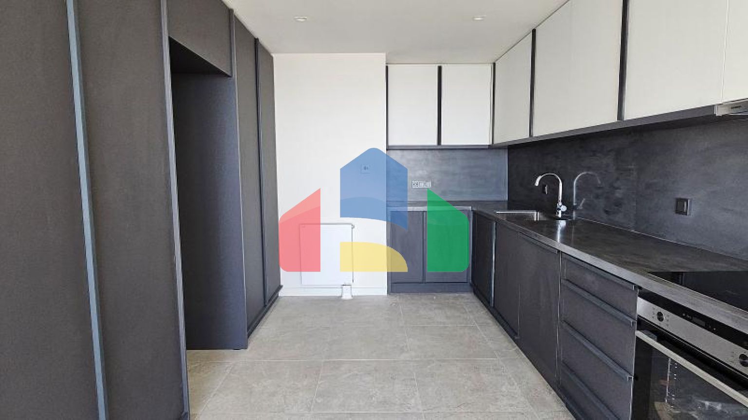 Квартира 2+1 с видом на море в Стамбуле