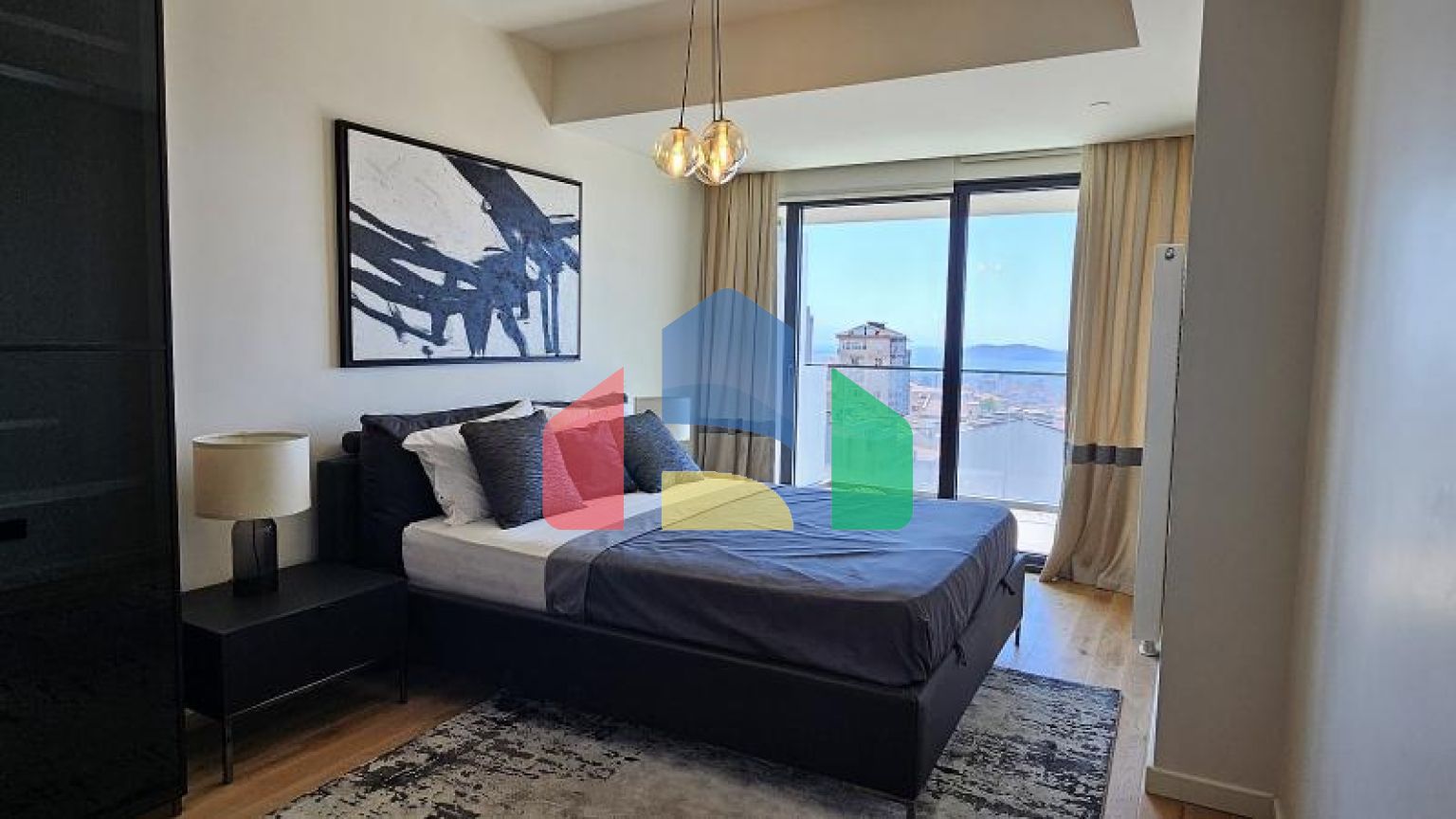 Дюплекс 4+1 с видом на море в Стамбуле