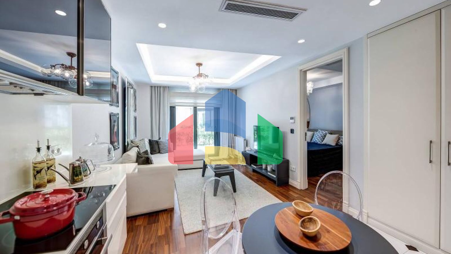 Квартира 1+1 с видом на море в Стамбуле