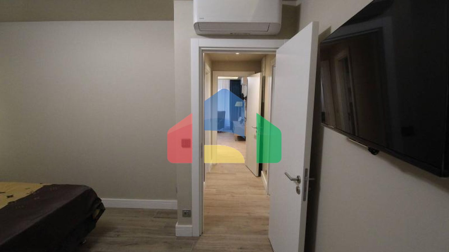 Дюплекс 4+1 с видом на море в Стамбуле