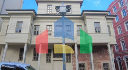 Квартира 2+1 с видом на море в Стамбуле