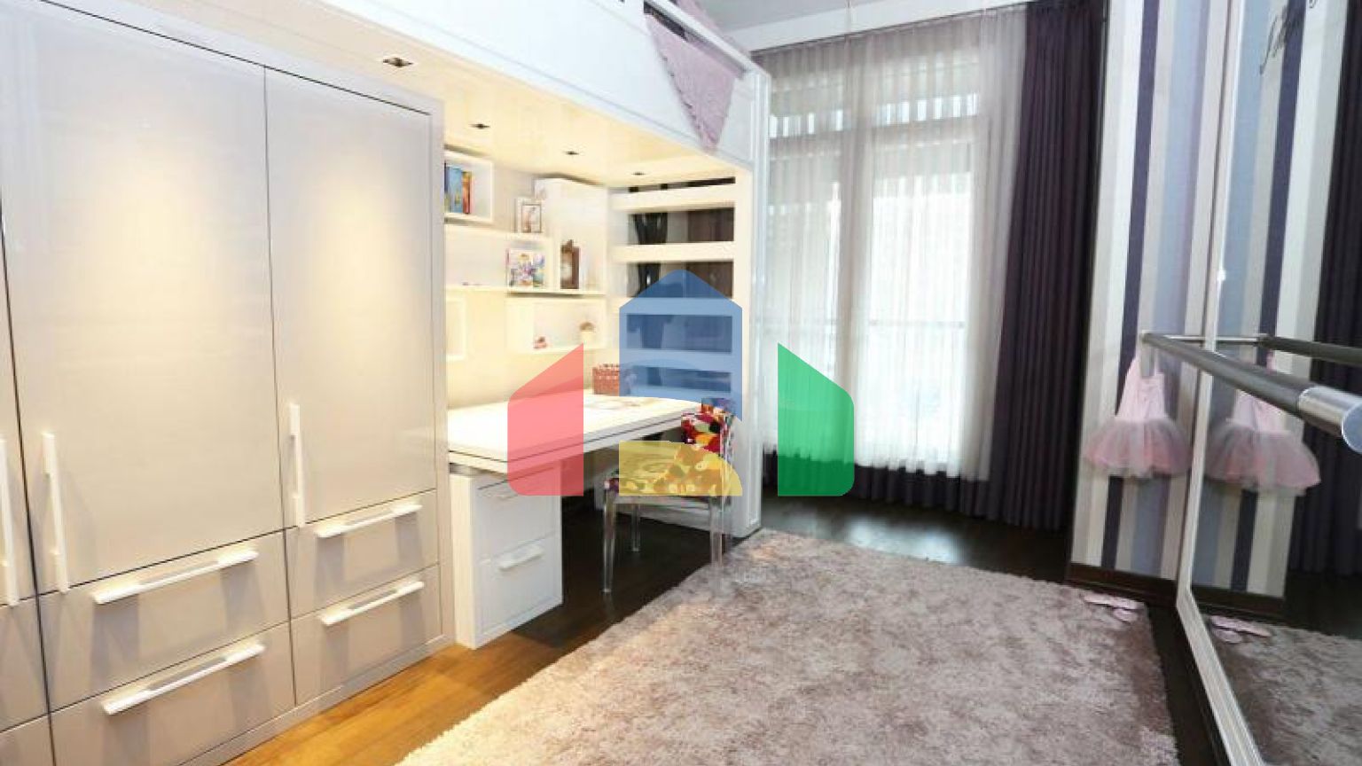 Квартира 1+1 с видом на море в Стамбуле