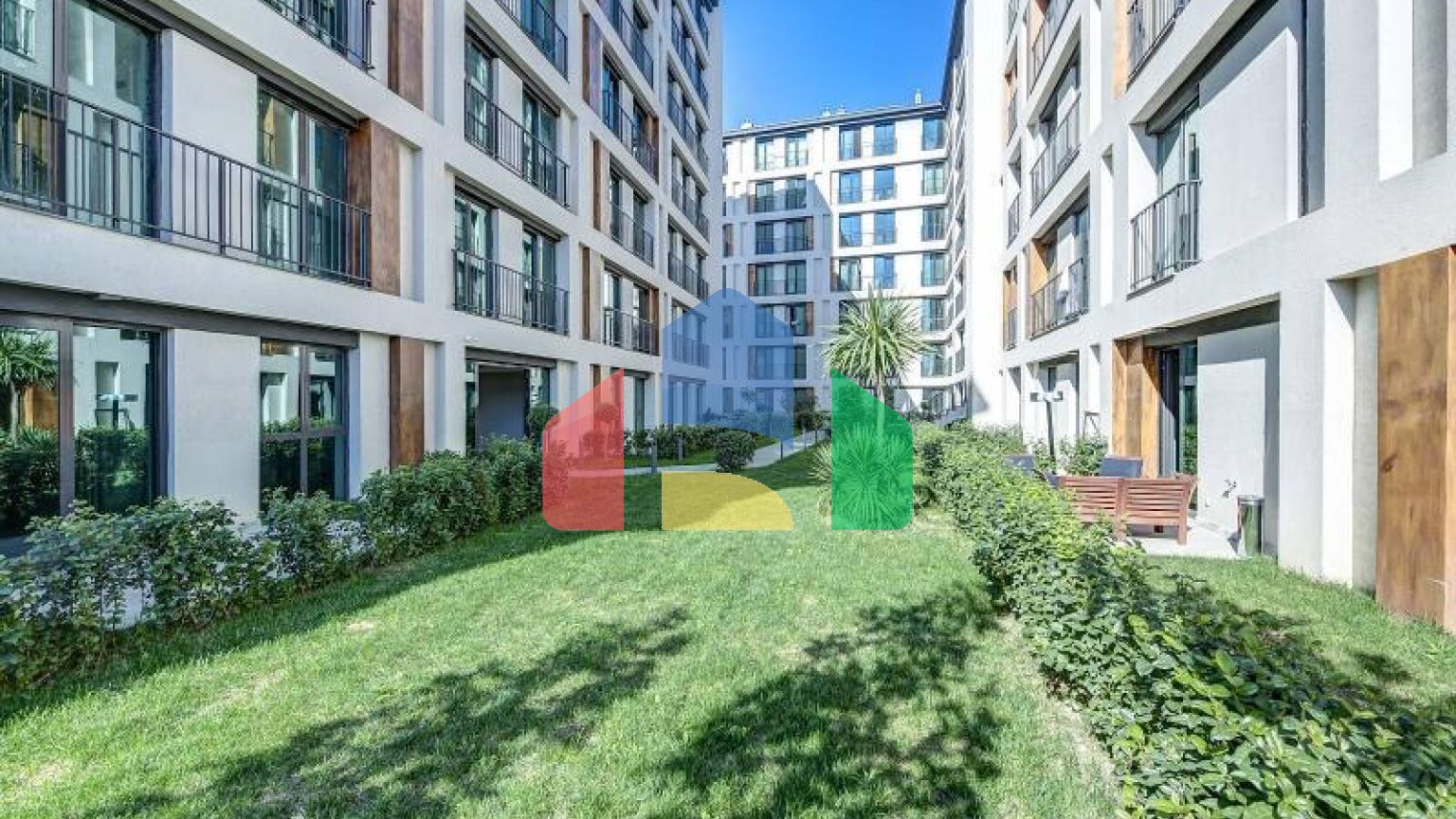 Квартира 2+1 с видом на море в Стамбуле