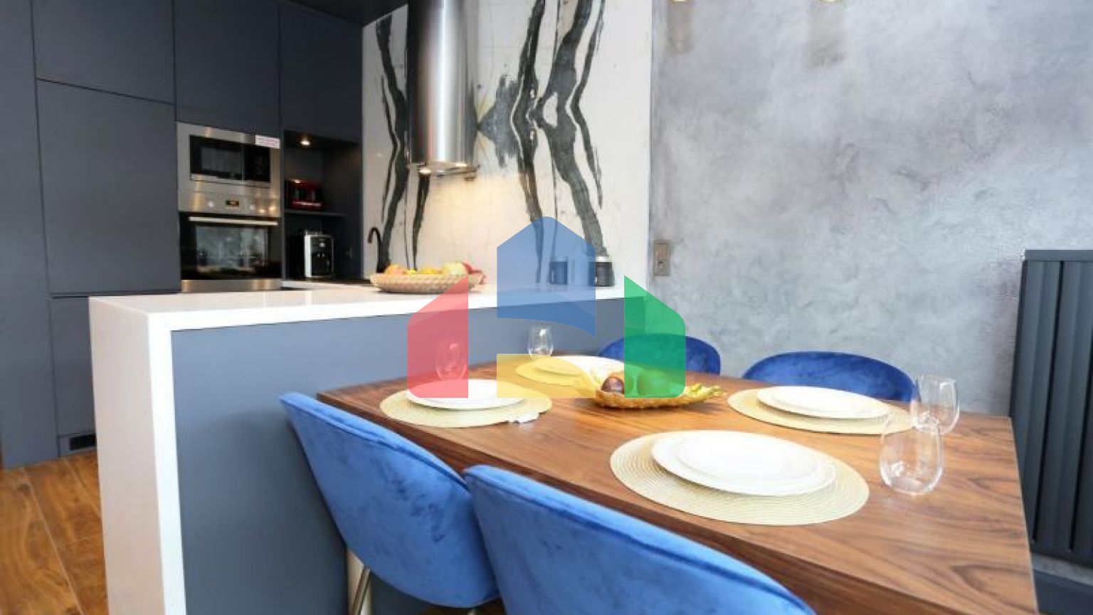 Пентхаус 3+1 с видом на море в Стамбуле