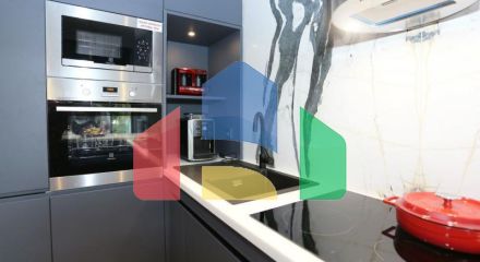 Пентхаус 3+1 с видом на море в Стамбуле