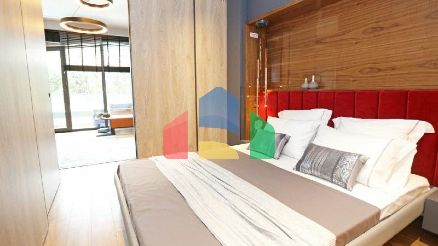 Пентхаус 3+1 с видом на море в Стамбуле