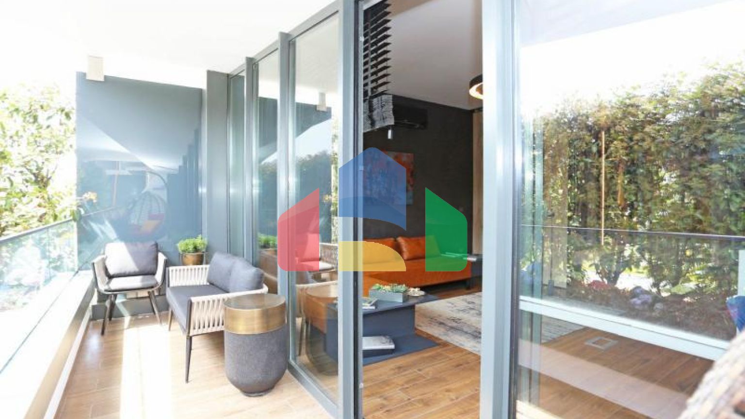 Пентхаус 3+1 с видом на море в Стамбуле