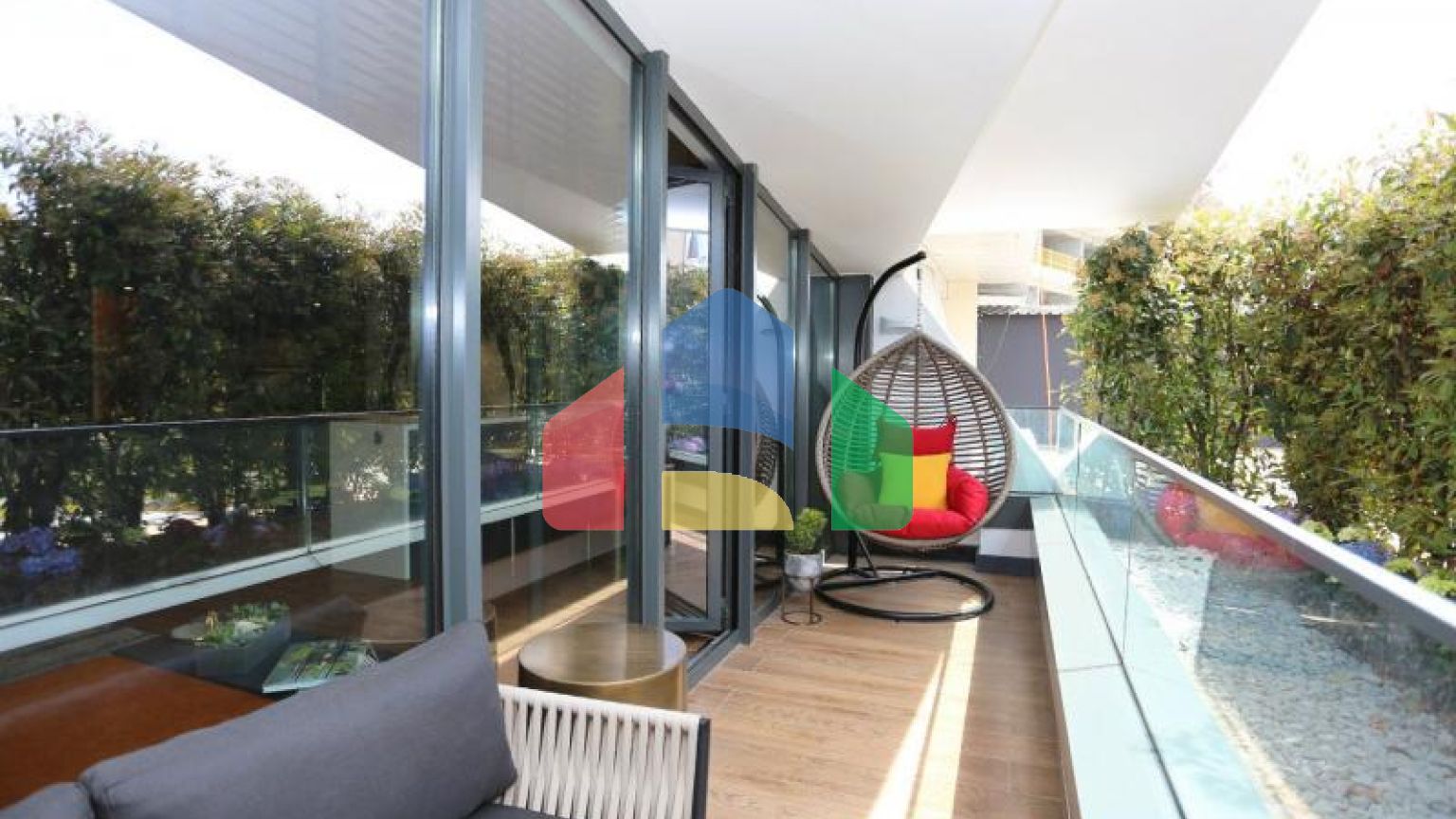 Пентхаус 3+1 с видом на море в Стамбуле