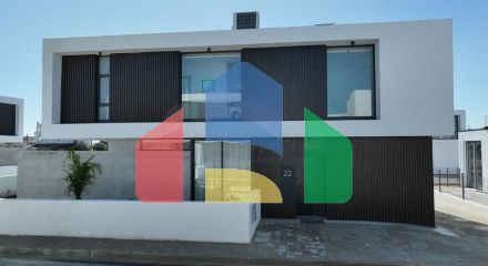 Вилла с индивидуальным дизайн проектом в районе Искеле