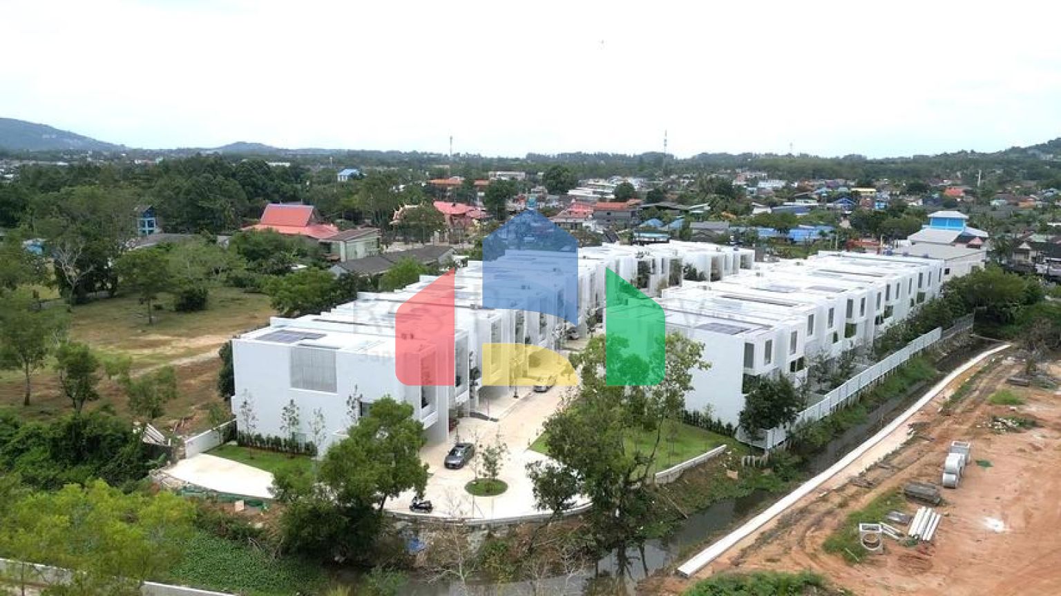 Комплекс вілл в районі Бангтао