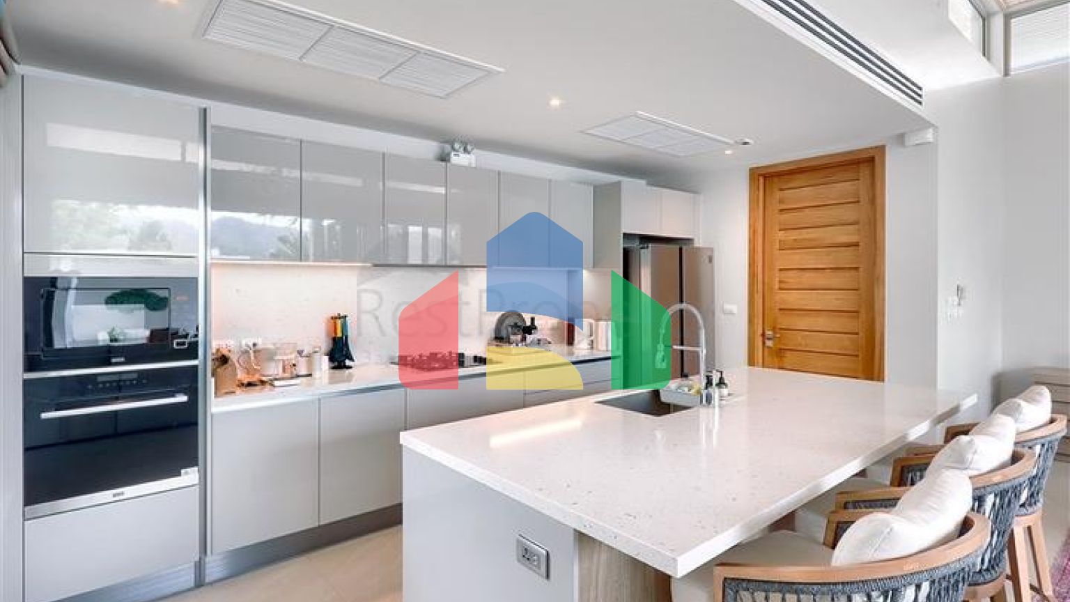 Комплекс вилл недалеко от пляжа Лайян