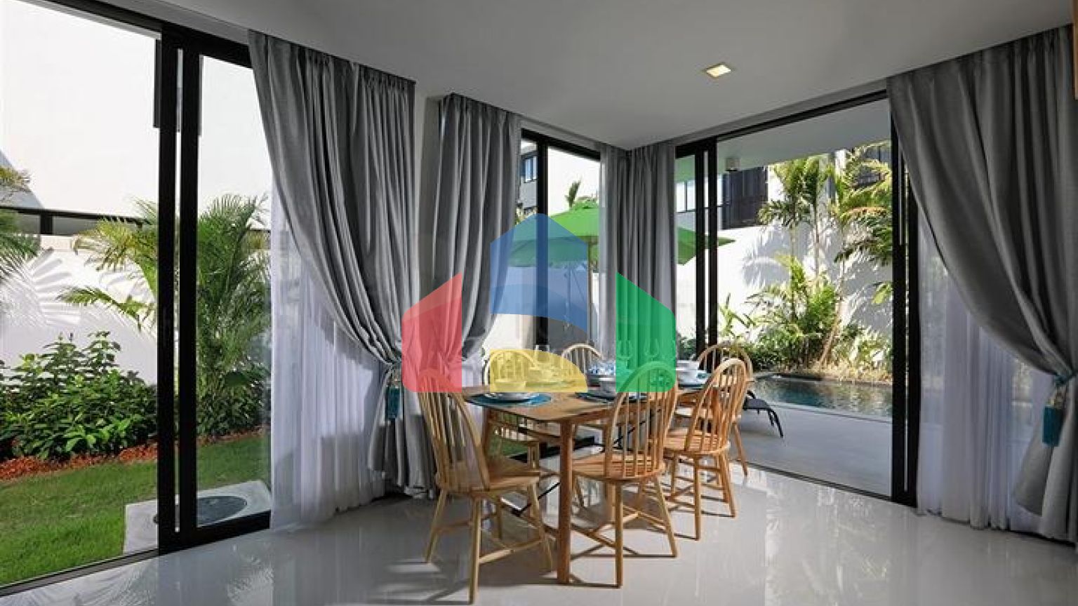 Вілла-дуплекс з трьома спальнями в новому комплексі