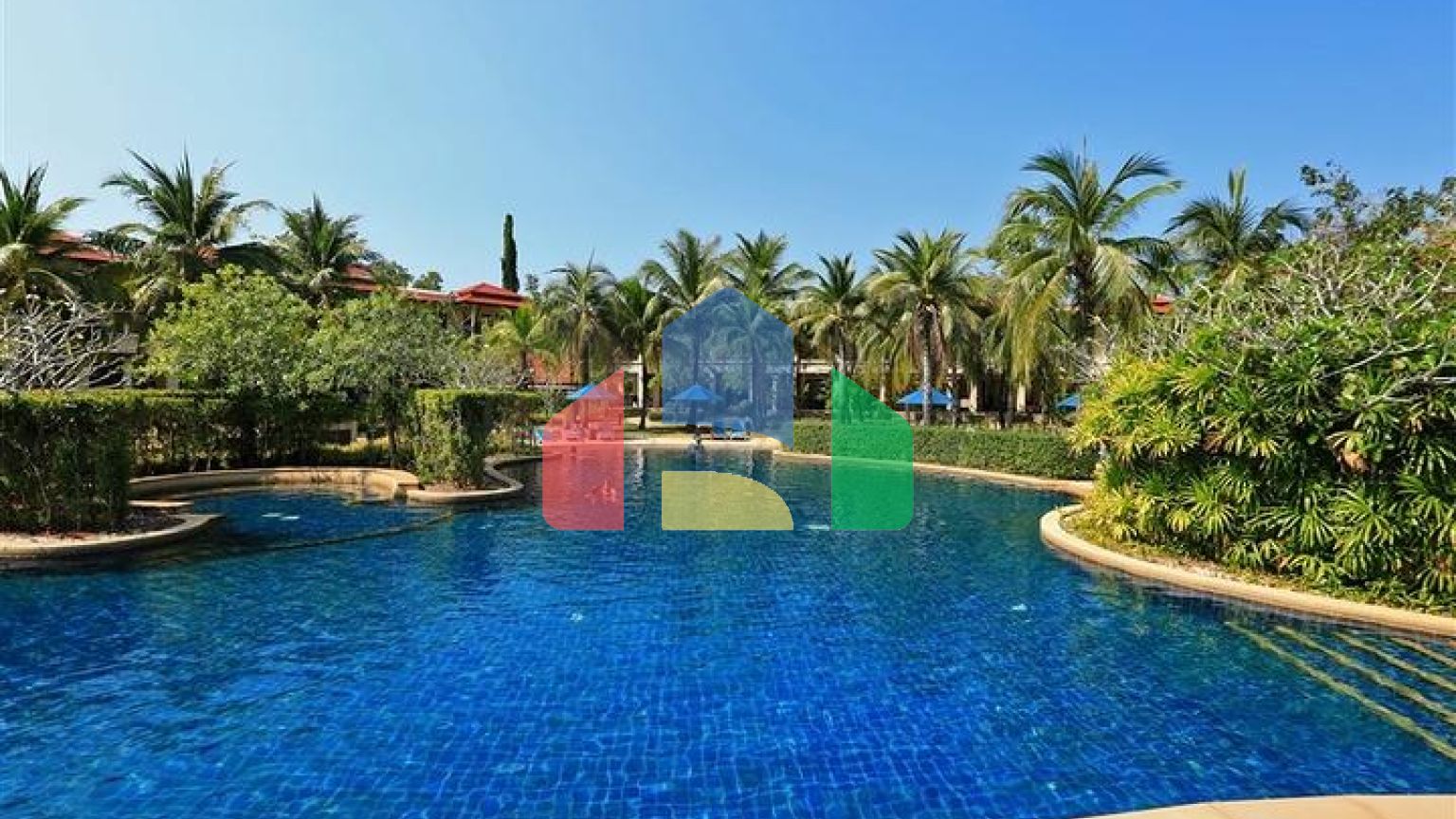 Вілла-дуплекс з трьома спальнями в новому комплексі