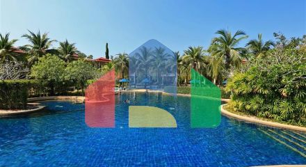 Вілла-дуплекс з трьома спальнями в новому комплексі