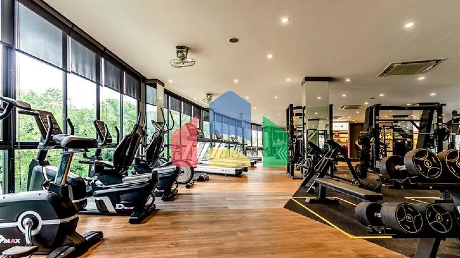 Кондоминиум с отельной инфраструктурой у пляжа Камала