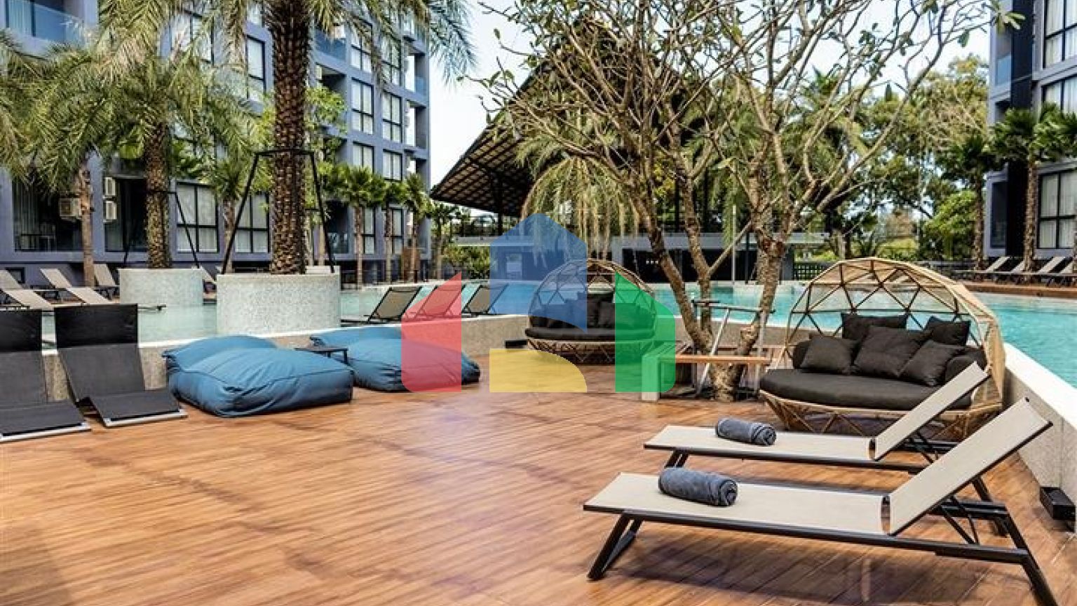 Кондоминиум с отельной инфраструктурой у пляжа Камала