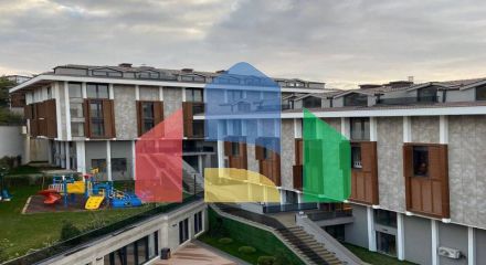 Квартира 4+1 с видом на море в Стамбуле