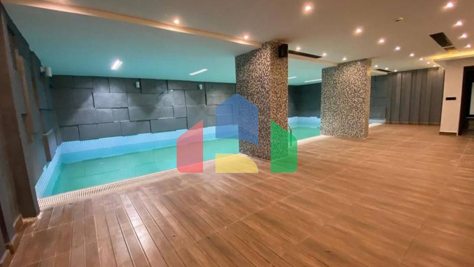 Квартира 4+1 с видом на море в Стамбуле