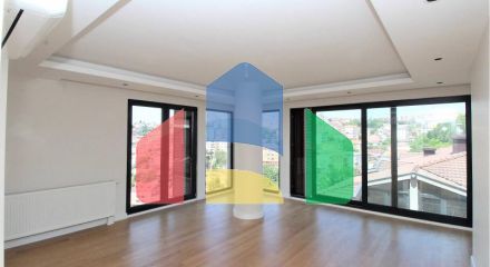 Квартира 4+1 с видом на море в Стамбуле