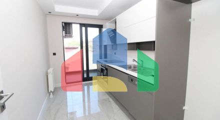 Квартира 4+1 с видом на море в Стамбуле