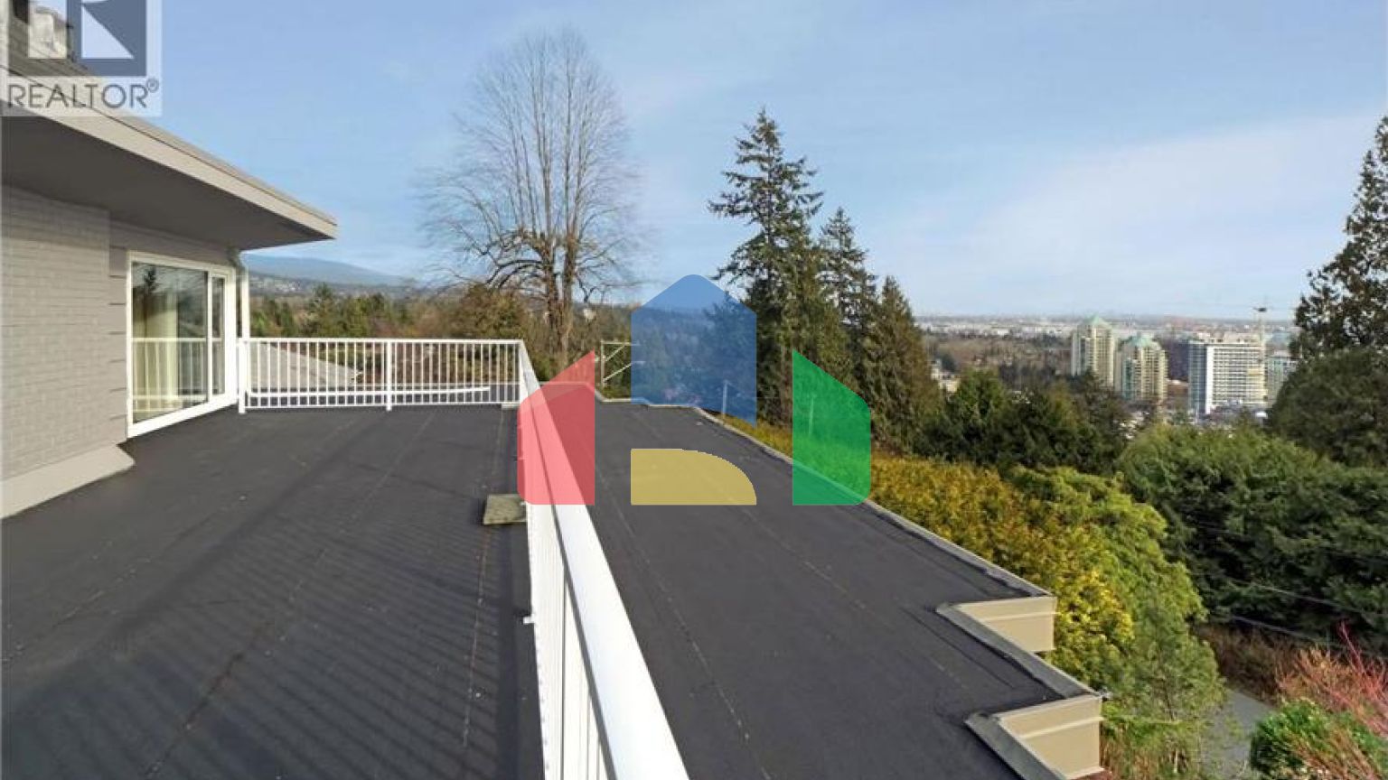 Residential - Single Family Home - West Vancouver, Canada - Canada