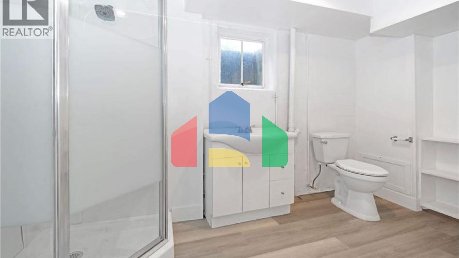 Residential - Single Family Home - West Vancouver, Canada - Canada