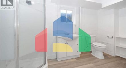 Residential - Single Family Home - West Vancouver, Canada - Canada