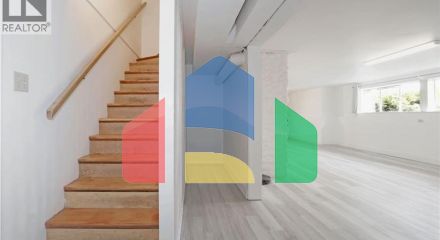 Residential - Single Family Home - West Vancouver, Canada - Canada