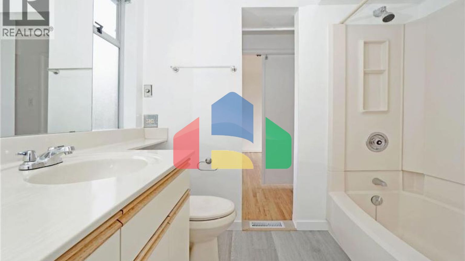 Residential - Single Family Home - West Vancouver, Canada - Canada