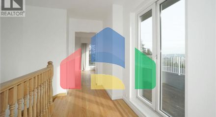 Residential - Single Family Home - West Vancouver, Canada - Canada